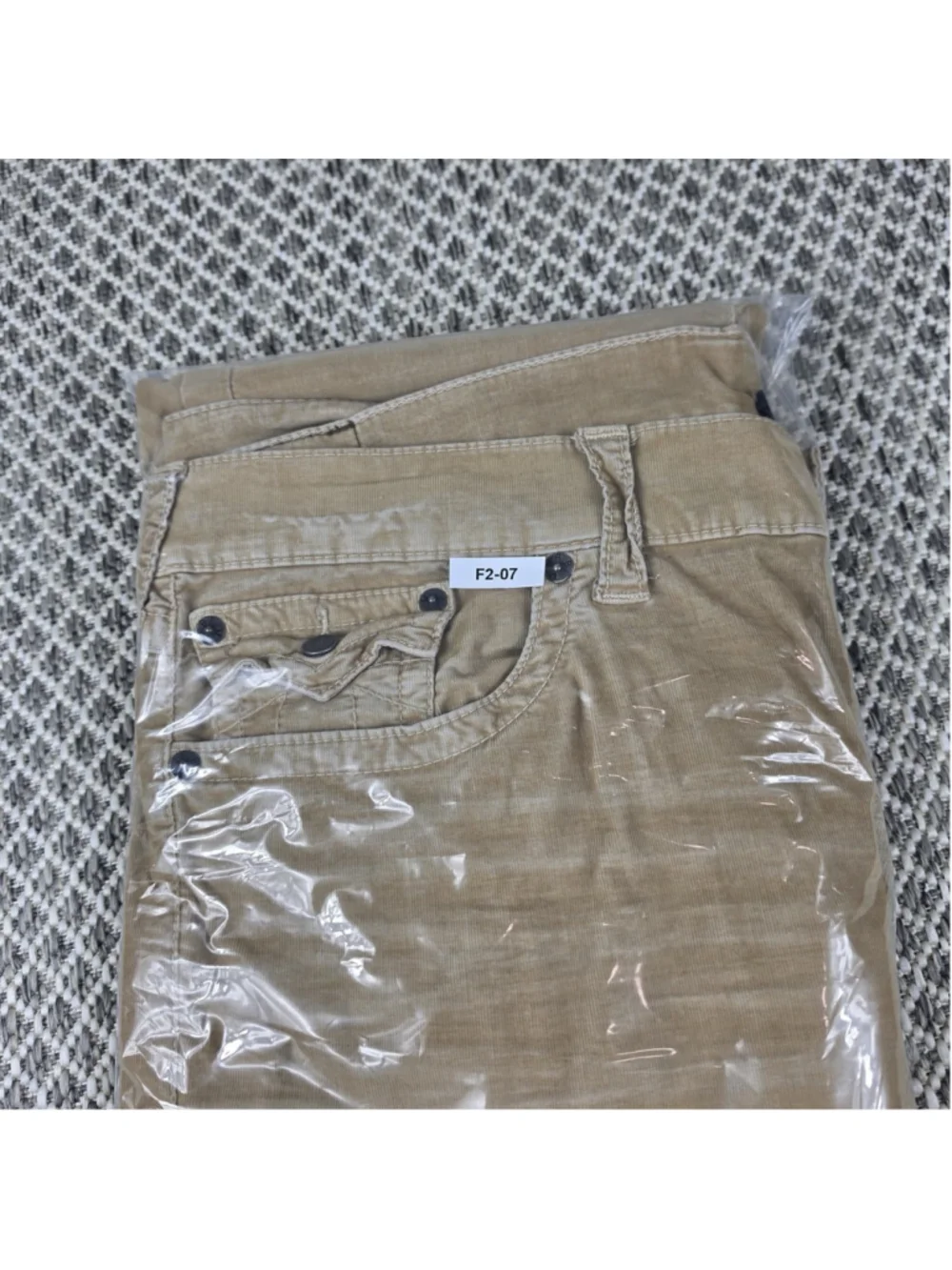 True Religion Ricky Relaxed Straight Corduroy Pants Men’s 42 Beige Tan USA Y2K - Picture 12 of 12